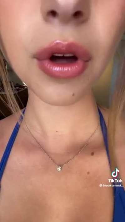 @brookemonk_