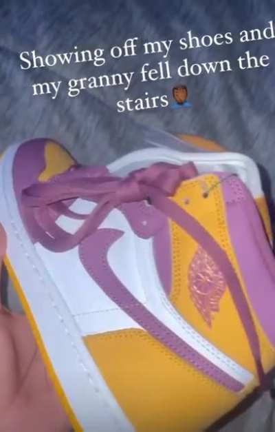😭