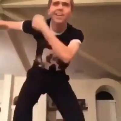 Dan&ccedil;a muito
