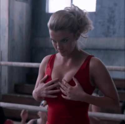 Betty Gilpin