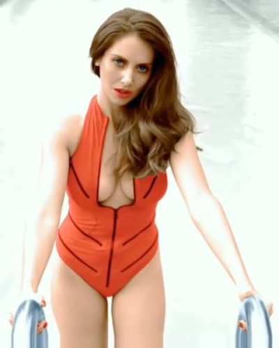Alison Brie