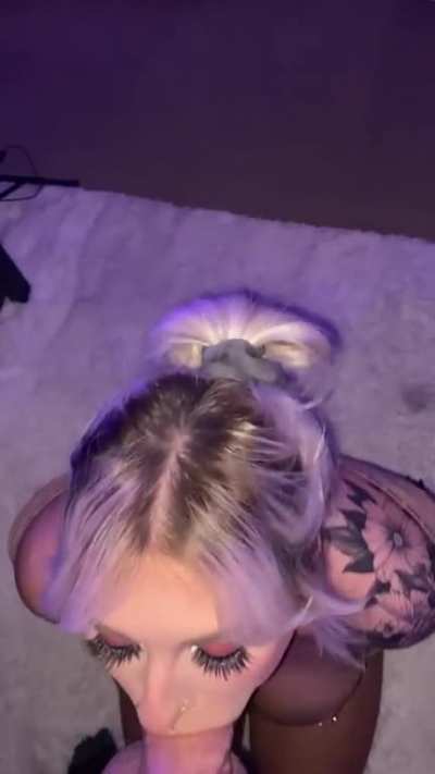 I love to start the weekend giving a blowjob