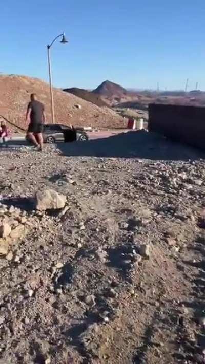 Racist nut-bag attacking construction workers with rocks in Las Vegas NV