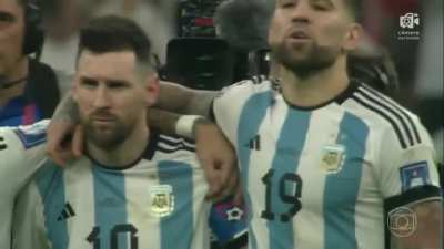 Messi reaction to Montiel&rsquo;s penalty.