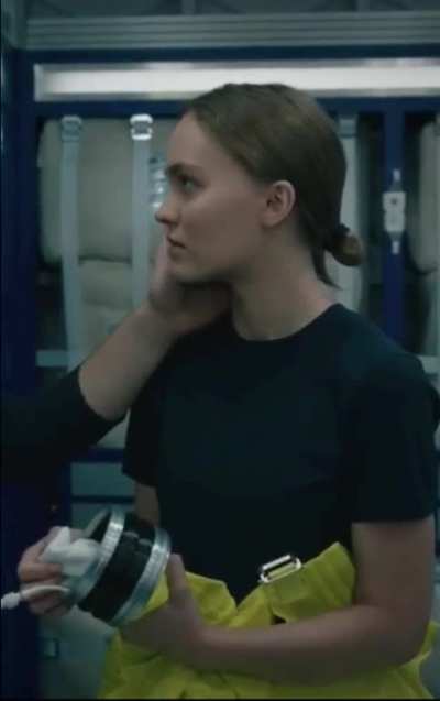 Grabbing a handful of Lily-Rose Depp 