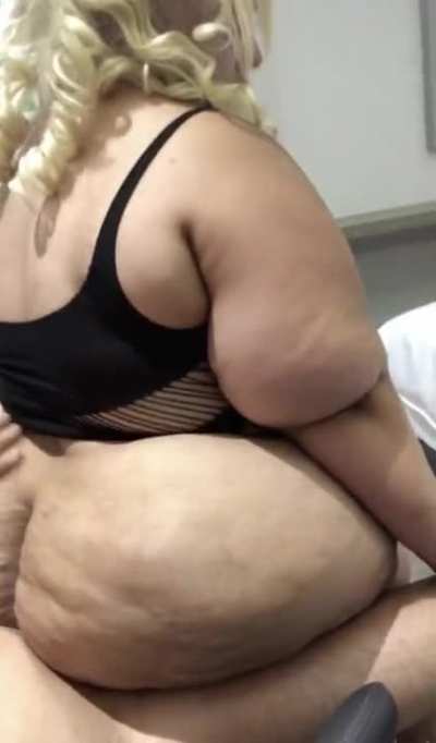 I dont know if i could last. That mf looks heavy&amp;lt;3