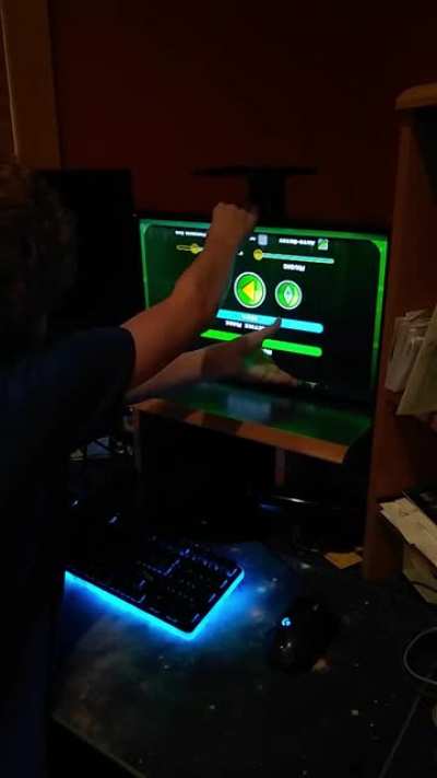 geometry dash be like