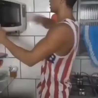 Foi s&oacute; um soco alek