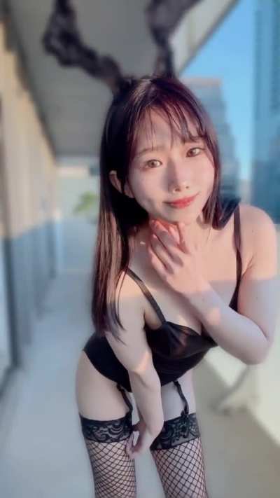 20yo Japanese bunny&rsquo;s juicy body💛 