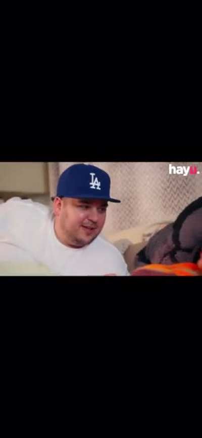 In my opinion this was one of the weirdest scenes in the whole show, especially the last question Khloe asks