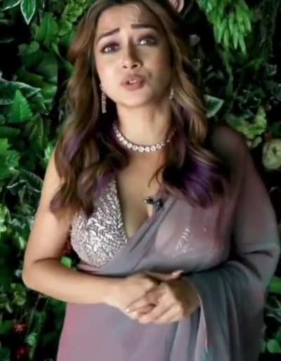 looks how's tina dutta begging with her dairy out to make her winner