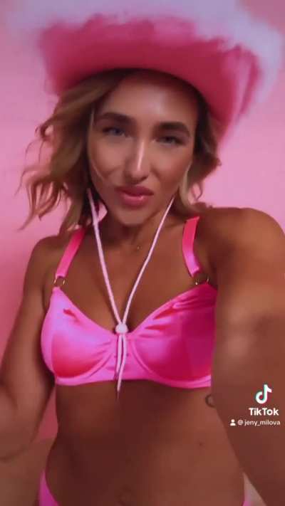 Barbie-cowgirl is waiting for you 🦄
