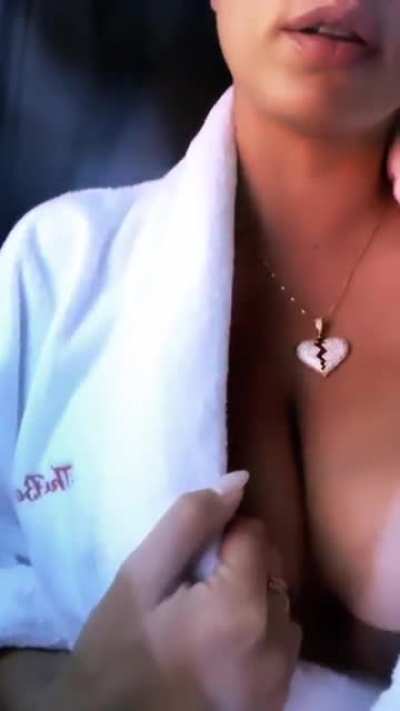 Subtle bounce