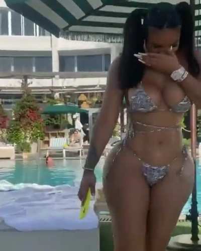 😩