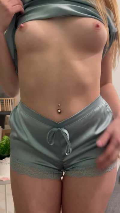 Come play with me! Link below &acirc;&curren;&iuml;&cedil;