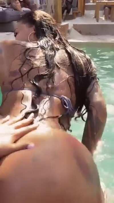 More twerking
