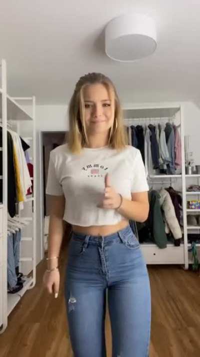Kommt gerade nichts neues von ihr, deswegen was sch&ouml;nes aus der Vergangenheit&hellip; TikTok vom 01.01.2020