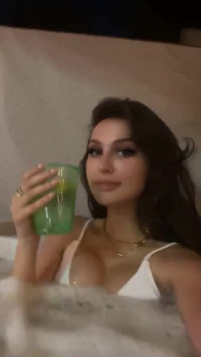 Amazing lia