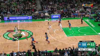 [Highlight] Jaylen Brown throws the tiny pocket pass for the HUGE Jayson Tatum slam