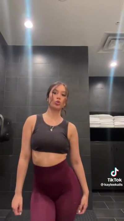 Kaylee Kails 