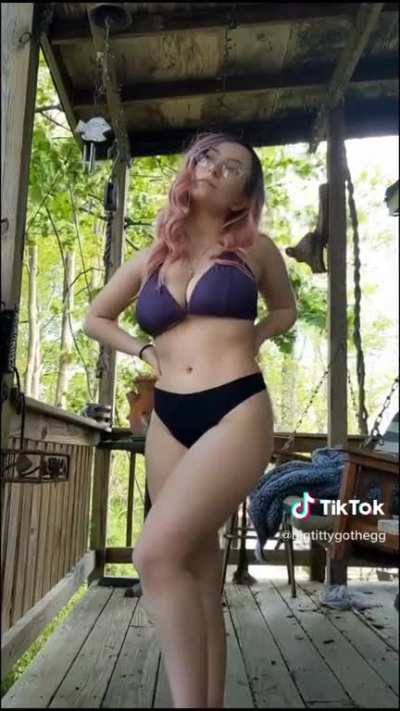 Make her go viral