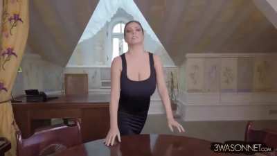 Video tease for upcoming set