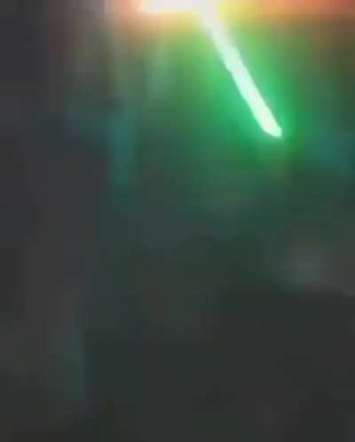 O momo sua piranha deixa eu matar meu irm&atilde;o tikotelista com meu sabre de luz vermelho em paz (҂`_&acute;) &amp;lt;,︻╦╤─ ҉ - -----💥 /﹋\.
