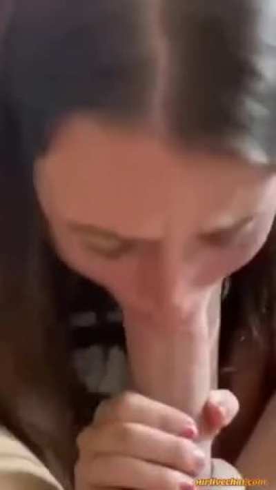 Teenage Girl Loves To Giving Head To Her Boyfriend