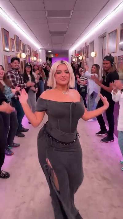 Getting Hyped Up At The Jennifer Hudson Show (Instagram 02/17/26)