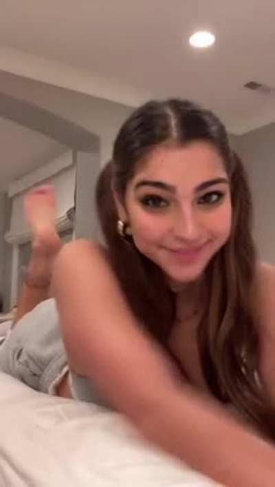 Blair Davis Feet - (another deleted vid)