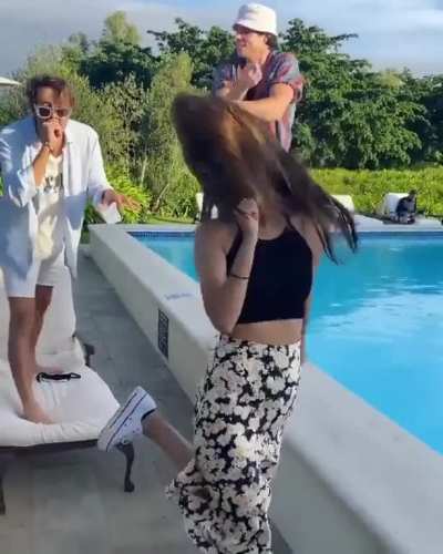 Victoria Justice [Afterlife of the Party]