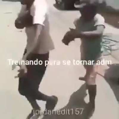'-'