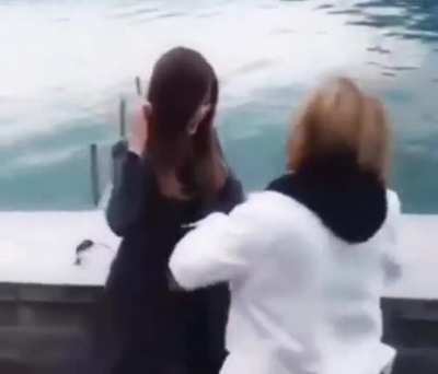 Jeongyeon &amp;amp; Tzuyu goofing around