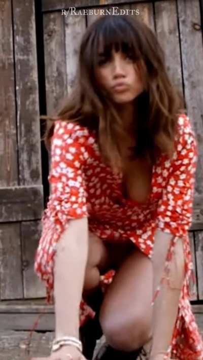 Ana De Armas shaking and downblouse slow-mo