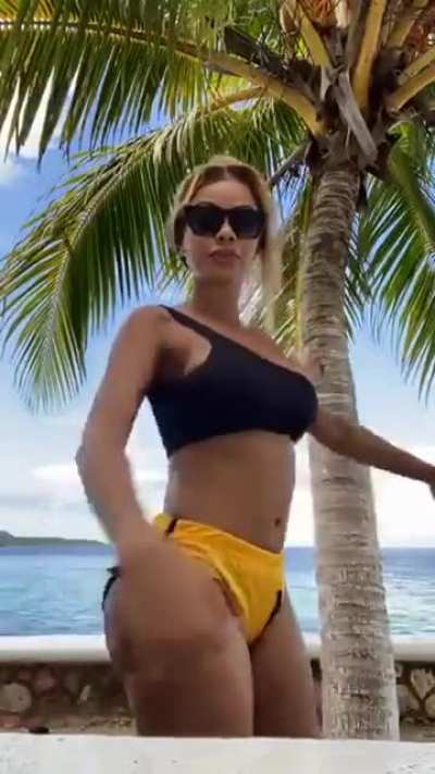 Ana_Montana Livestream in Jamaica 12/9/19🧉👀