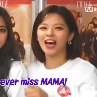 Nice save Jeongyeon, ft Nayeon, Momo, Dahyun &amp;amp; Tzuyu