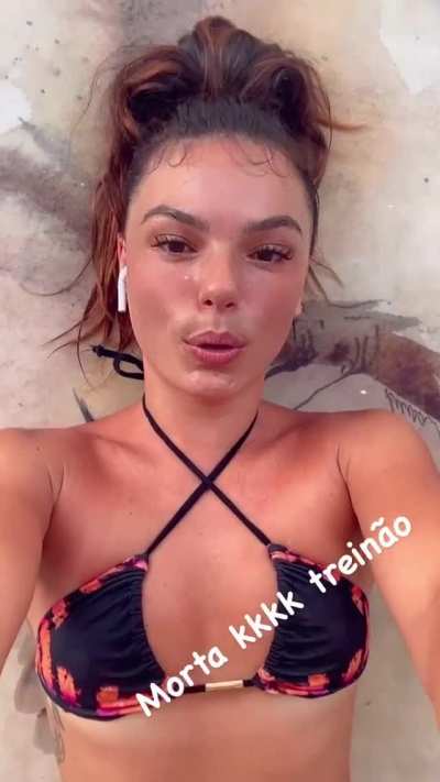 Isis Valverde