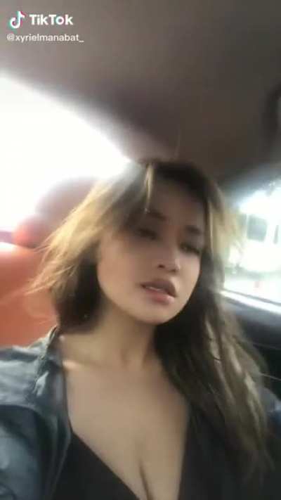 Xyriel Manabat