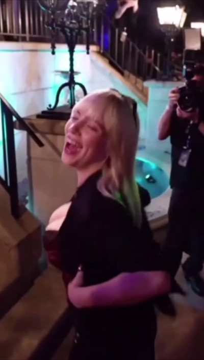 Billie Eilish Bouncing
