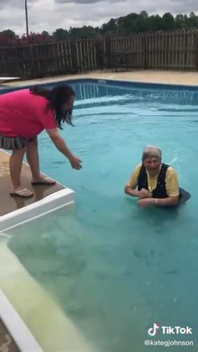 WCGW scaring the grandma