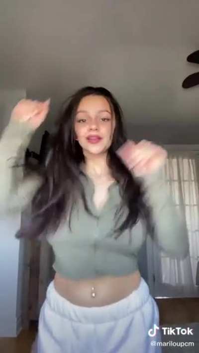 Busty doll 🤤