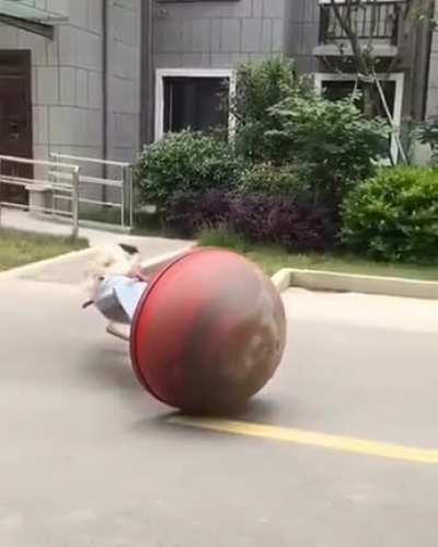 Interesting balance dance