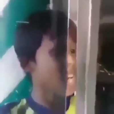 :v