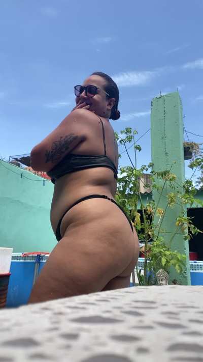 Be honest, do you like asses with cellulite?
