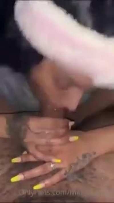 😈