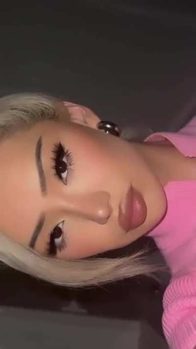 💋