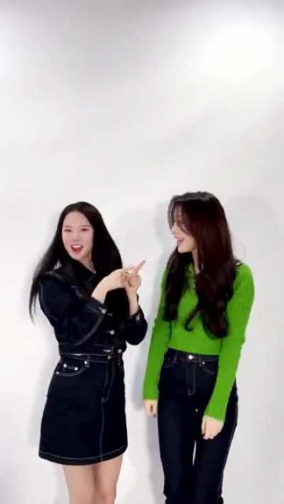 [220103] Yujin &amp;amp; Xiaoting TikTok update: O.O.O Challenge☺️