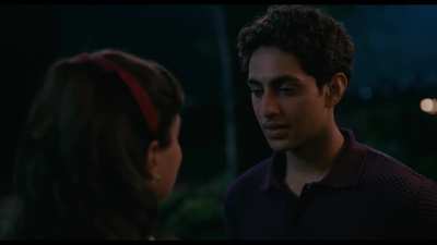The Archies movie all hot scenes: Khushi Kapoor, Suhana Khan