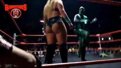 La hiedra stinkface from another great angle  at Arena Neza 1/3/26