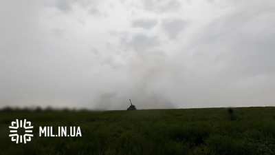 Ukrainian PzH 2000 showing off its impressive shoot and scoot capabilities.